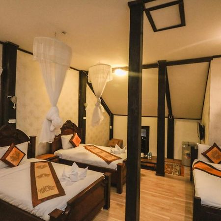Ananta Hotel Luangprabang Exterior foto